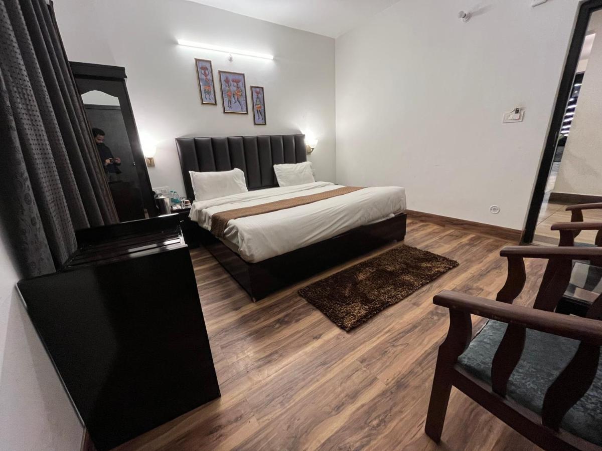 Cedar Woods Resort By Heyan Hotels Nainital Kültér fotó