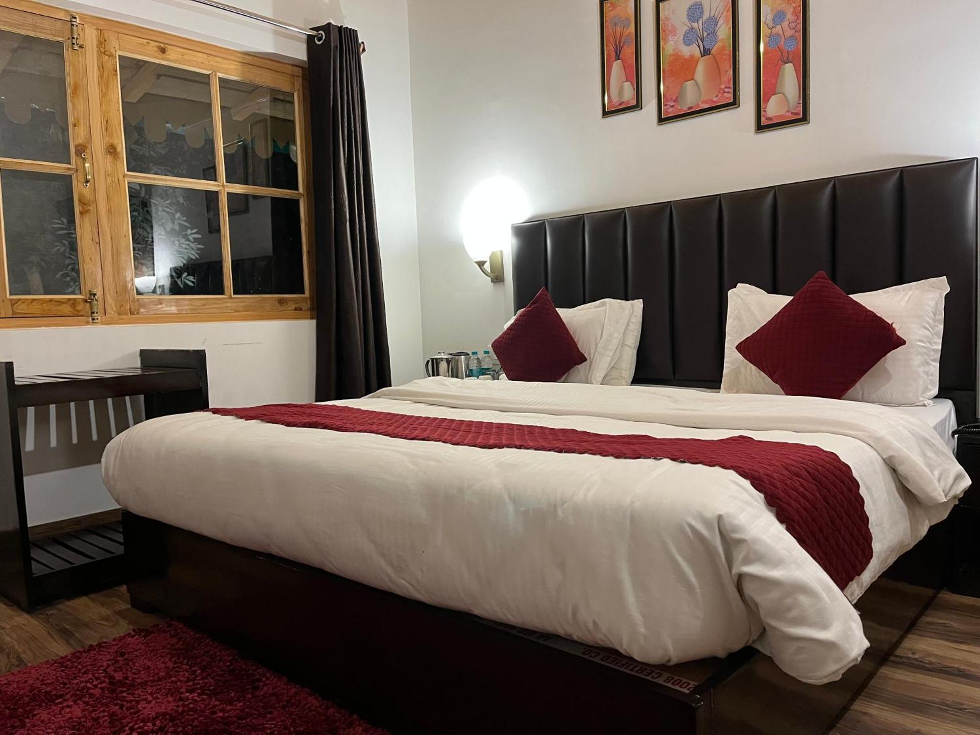 Cedar Woods Resort By Heyan Hotels Nainital Kültér fotó