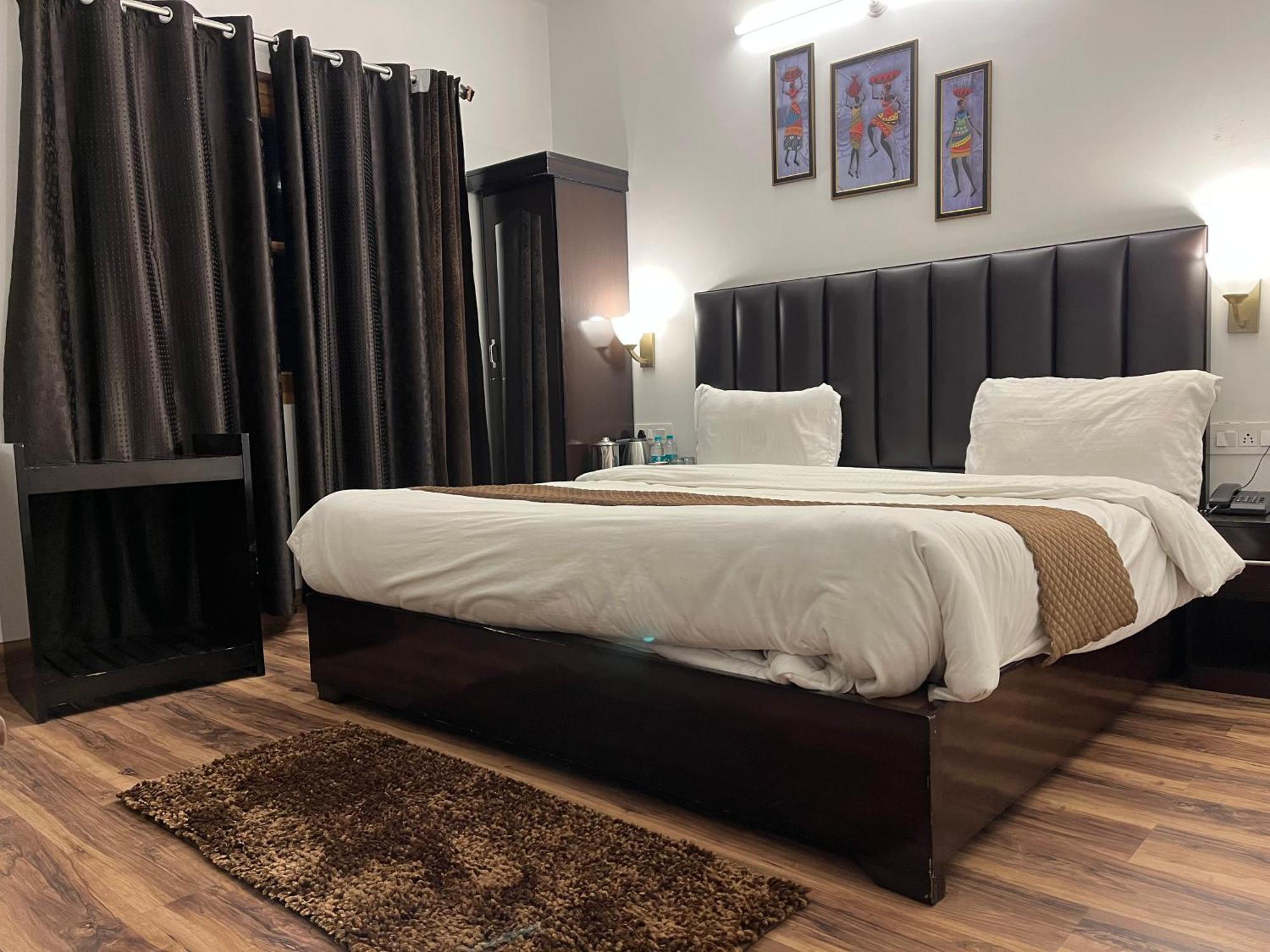 Cedar Woods Resort By Heyan Hotels Nainital Kültér fotó