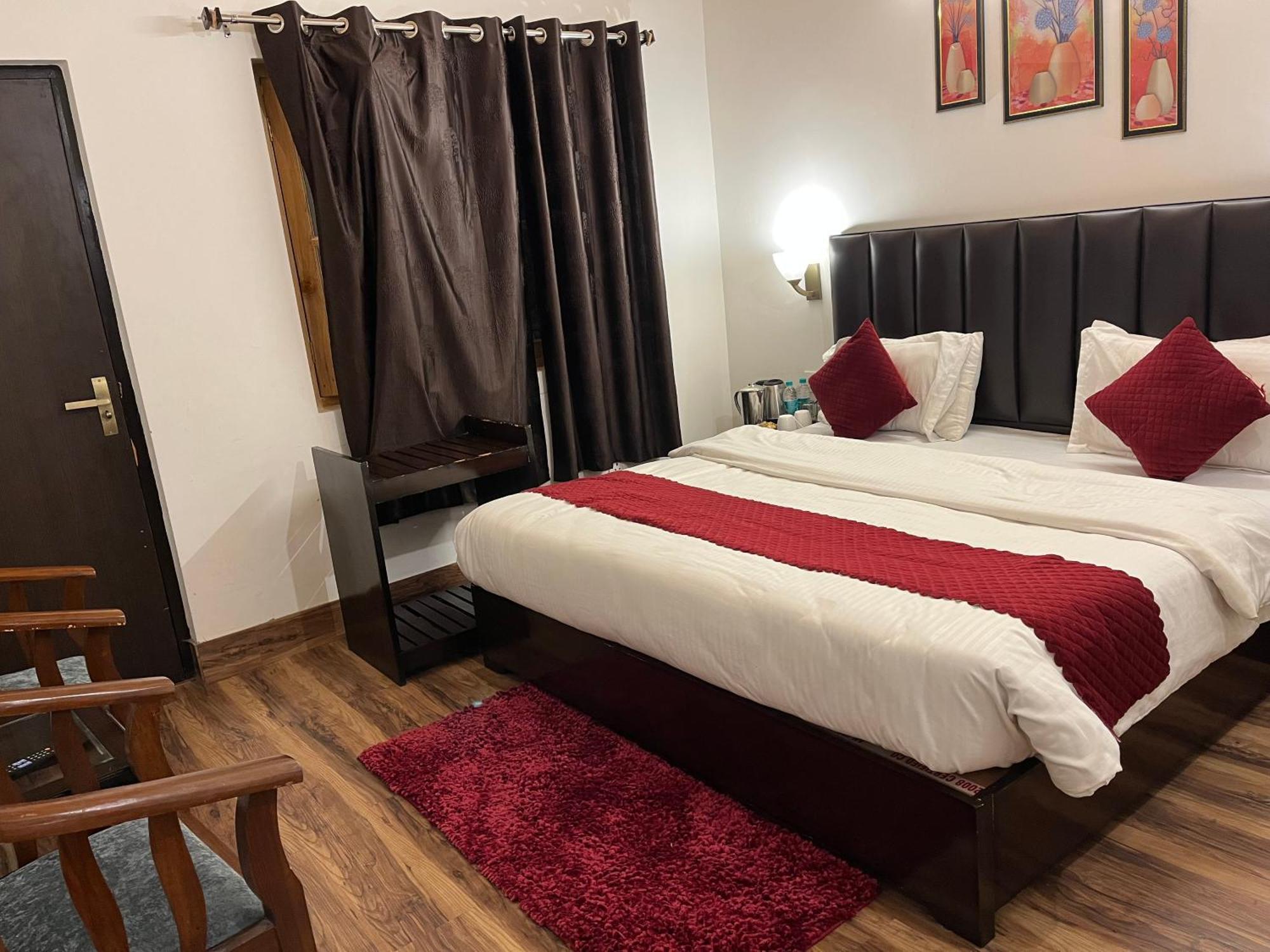Cedar Woods Resort By Heyan Hotels Nainital Kültér fotó