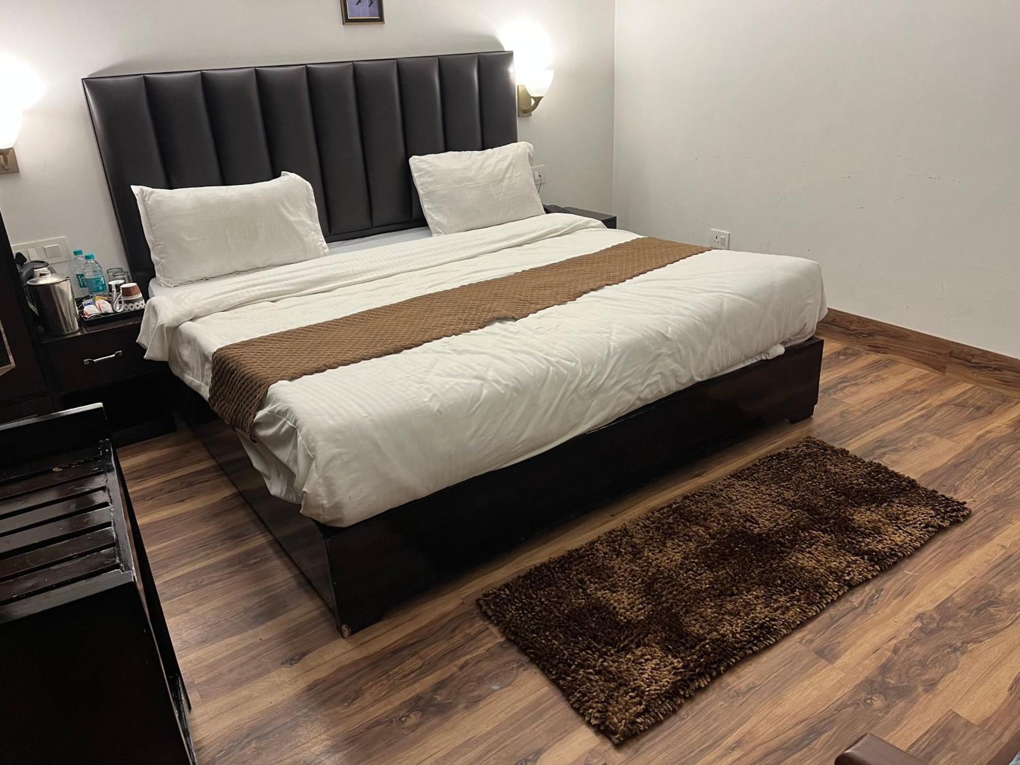 Cedar Woods Resort By Heyan Hotels Nainital Kültér fotó